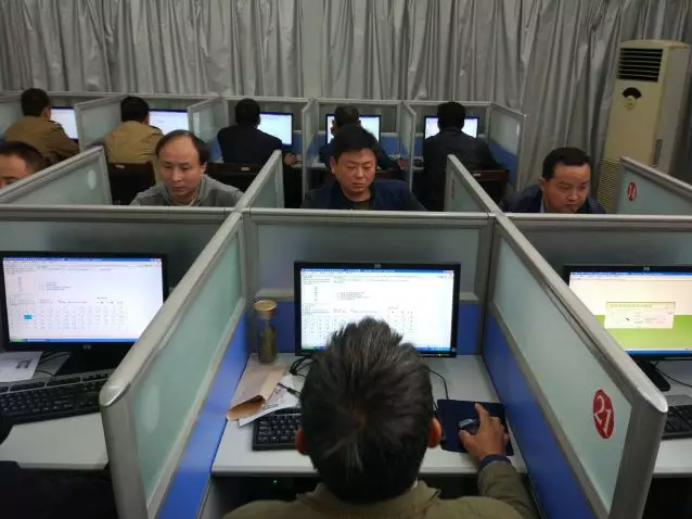 黃山市首場網(wǎng)約車駕駛員從業(yè)資格考試開考啦 ，通過率23.8%！